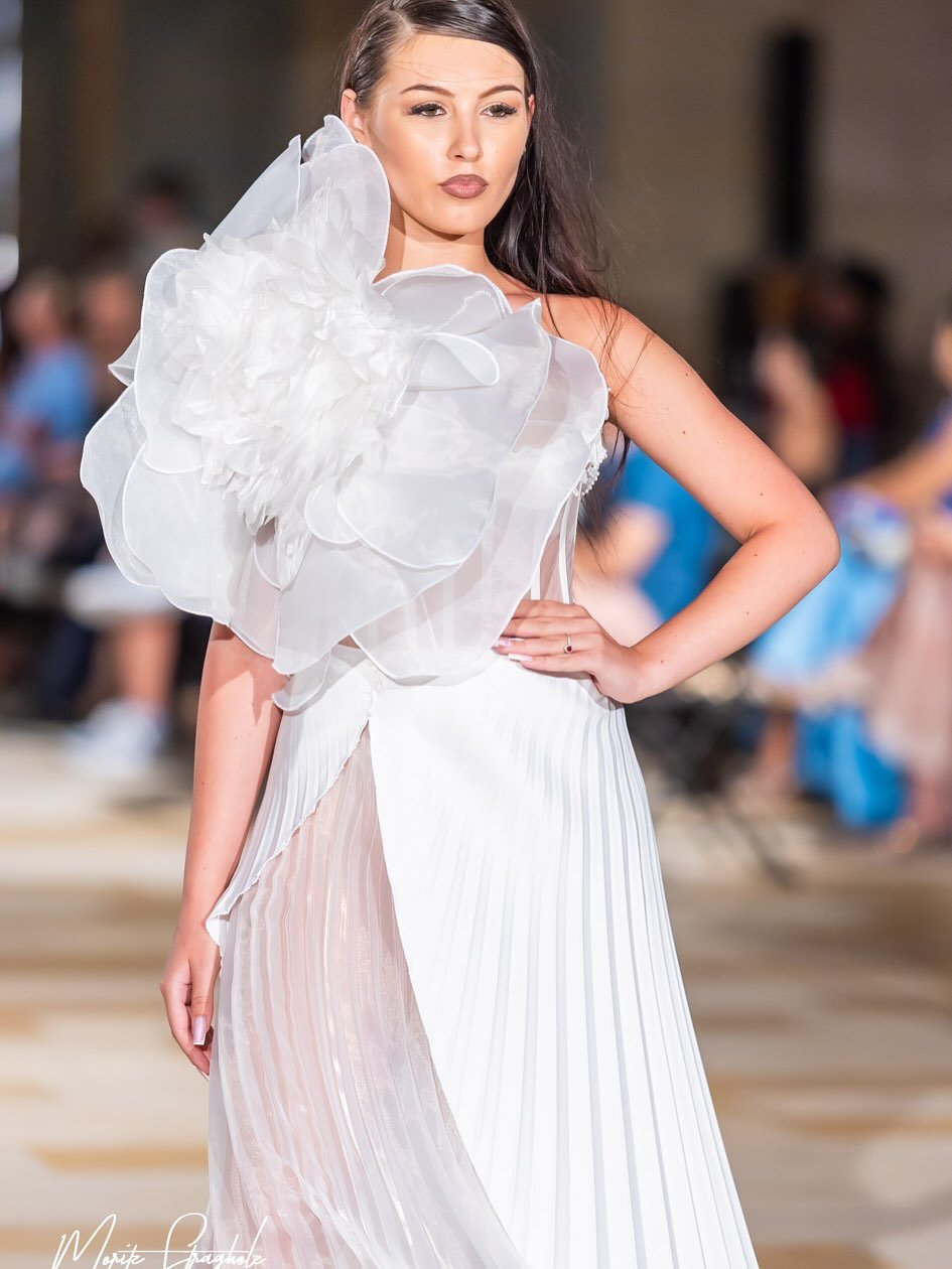 🌸✨ Floral Affair by Irina de Magro – Day 2 at International Fashion Island 2025 ✨🌸 @irinademag (4)